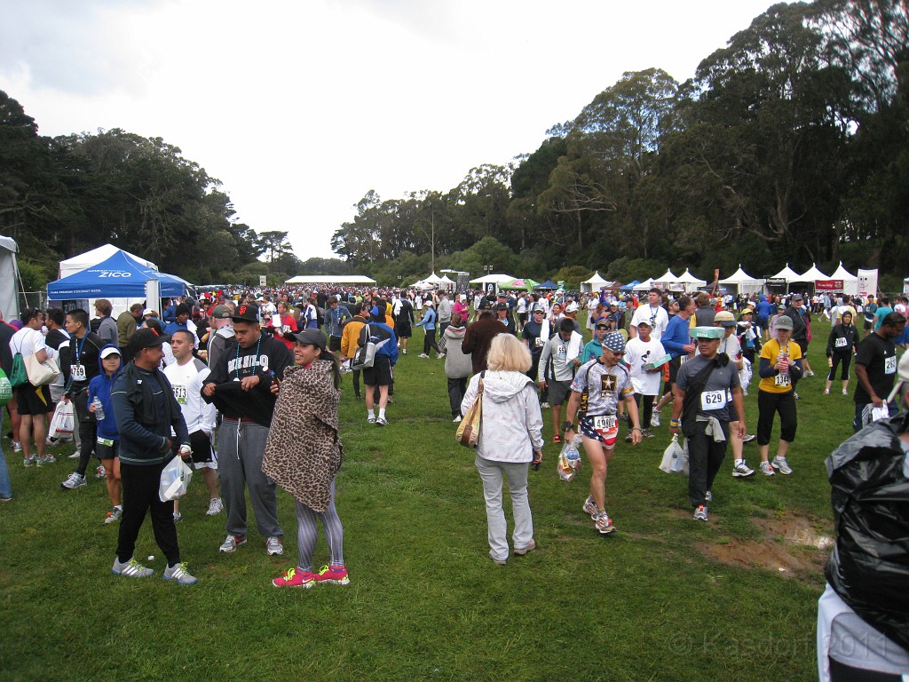 2011 Bay to Breakers Sunday 0620.JPG - I was able to participate in the 2011, 100th anniversary of the San Francisco Bay to Breakers 12K race. A great weekend for sight seeing and racing.